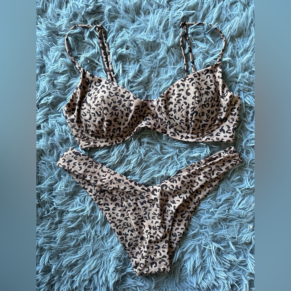 Gently Used Pink Colada XS Leopard Print Swimsuit
